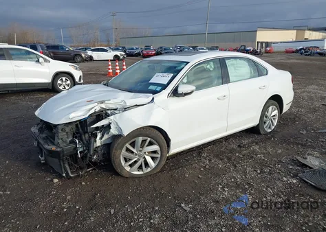 2018 Volkswagen Passat 2.0T Se z USA, uszkodzony, nr VIN 1VWBA7A33JC025947